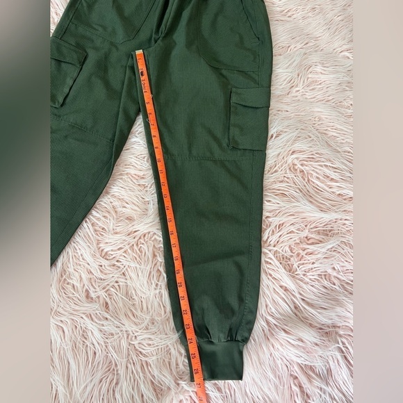 Zella Utility Cargo pants - Picture 3 of 10